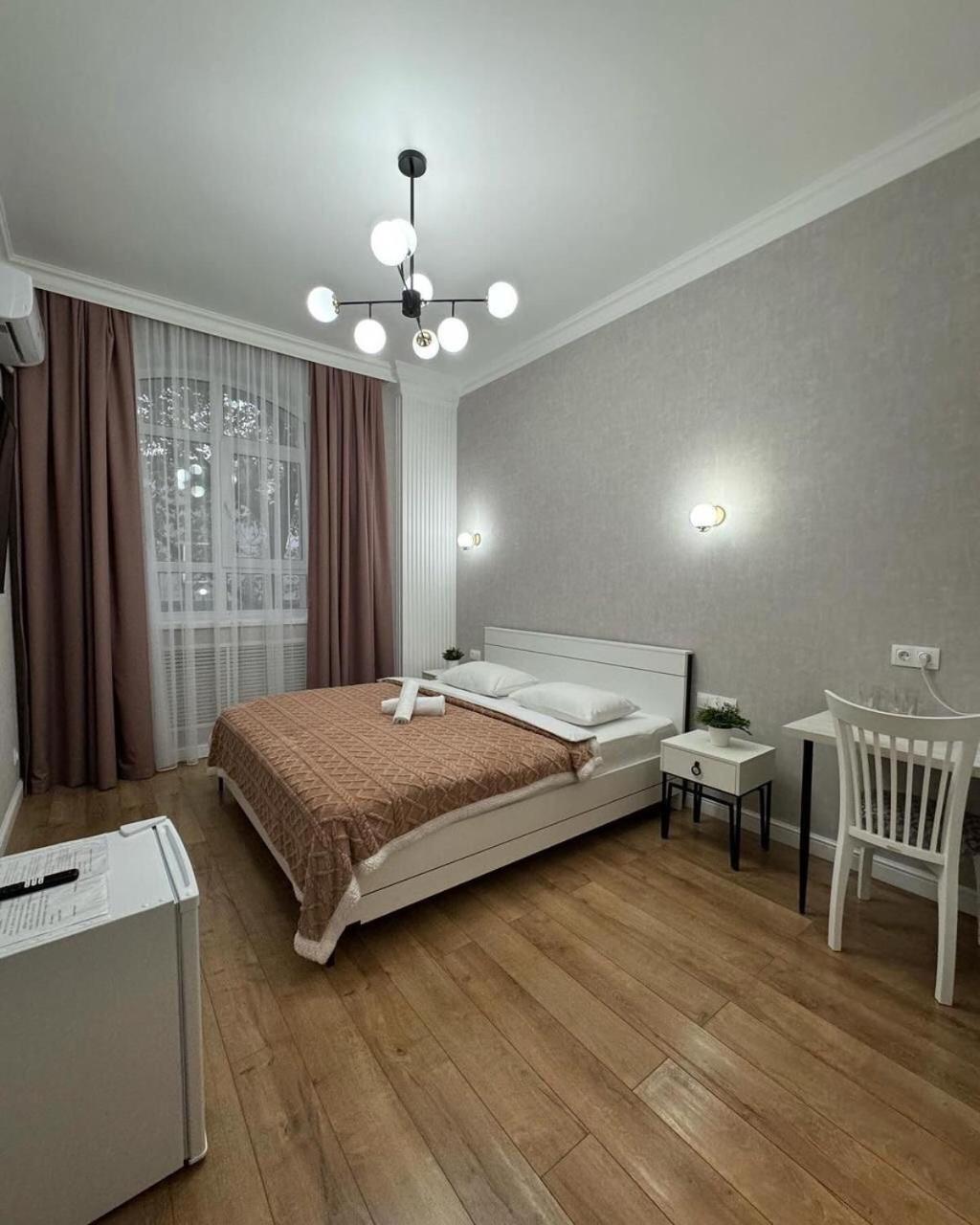 Rose Art Hotel 阿斯坦纳 外观 照片